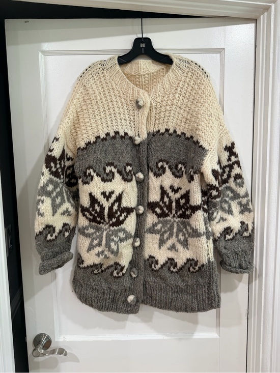 Handmade Sweaters - Handmade Chunky Wool Cardigan with snowflakes - Cream and Gray